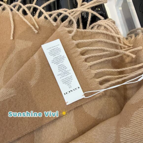 NWT Coach Signature Oversized Scarf Muffler CU807 Camel - Picture 5 of 9